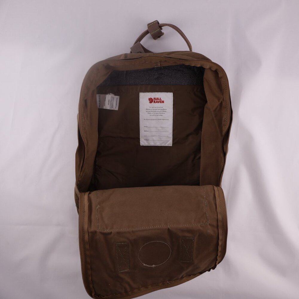 Fjallraven, Kanken Laptop 15” Classic Backpack Khaki Dust - Picture 5 of 6